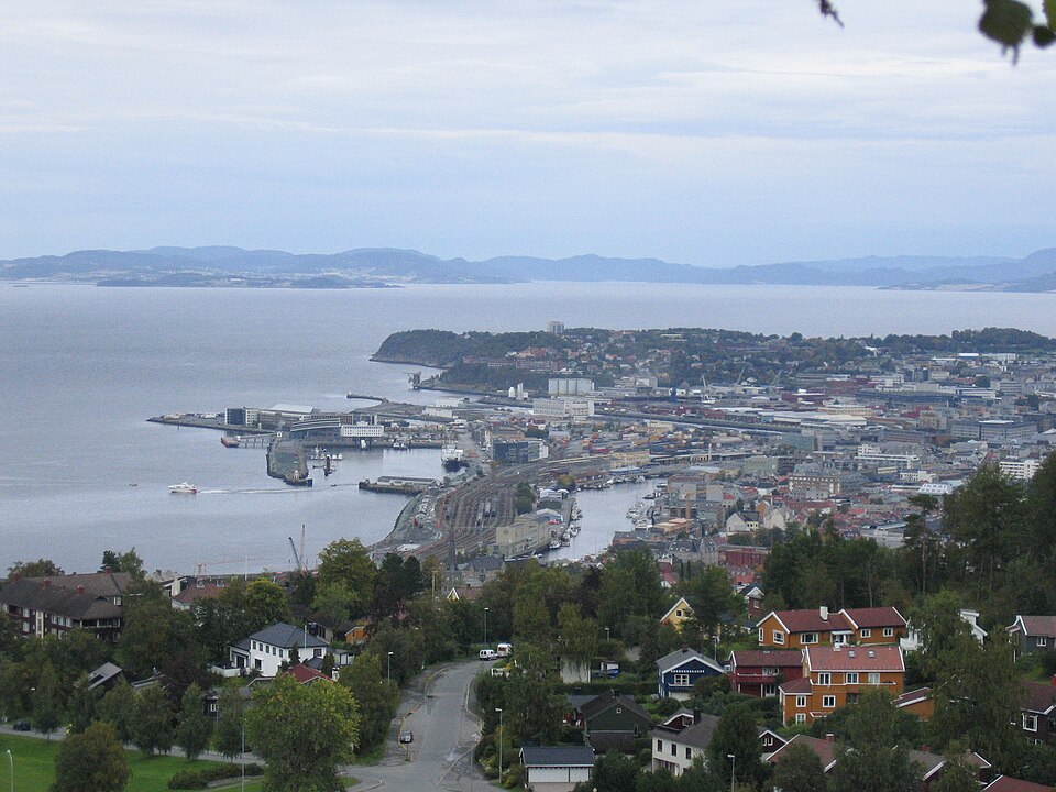 The Nedre Elvehavn harbour district in Trondheim, Norway